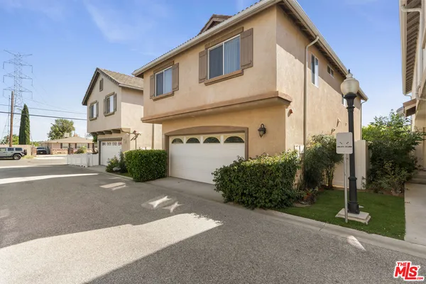 $729,000 | 15721 Cobalt Street, Unit 102, Sylmar, CA 91342