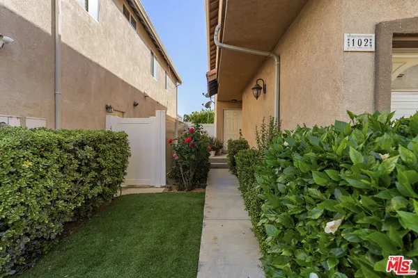 $729,000 | 15721 Cobalt Street, Unit 102, Sylmar, CA 91342
