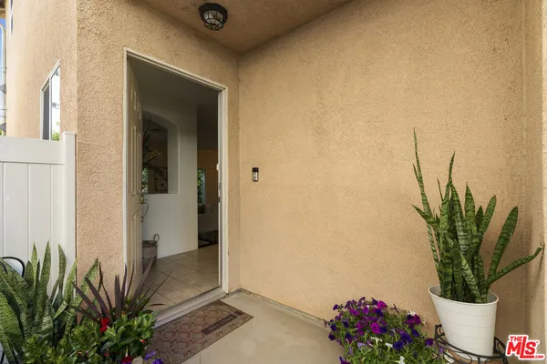 $729,000 | 15721 Cobalt Street, Unit 102, Sylmar, CA 91342
