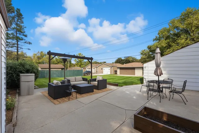 $324,900 | 3320 South 92nd Street, Milwaukee, WI 53227