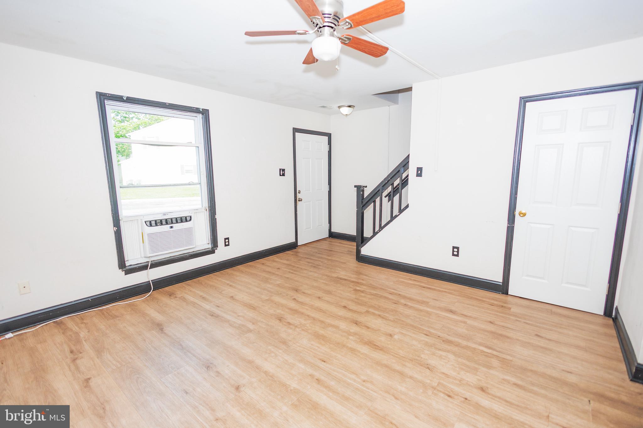 32 Beau Rivage Drive Glassboro, NJ 08028 - Photo 3 of 18