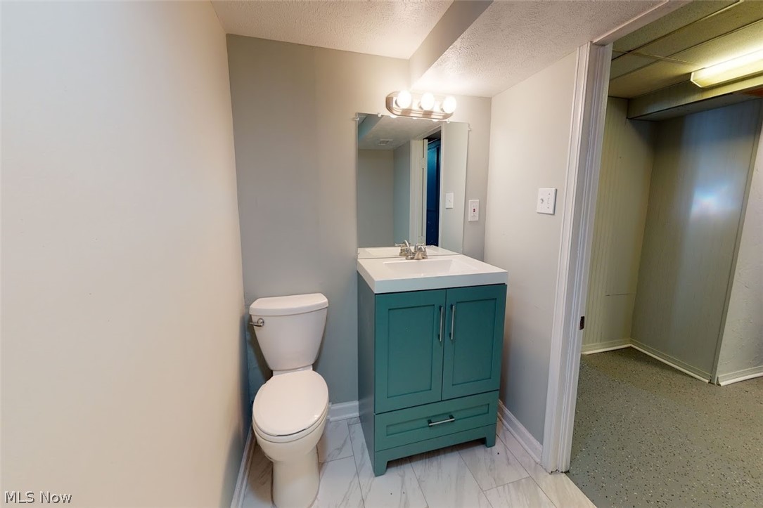 4162 Stilmore Road Cleveland, OH 44121 - Photo 28 of 32