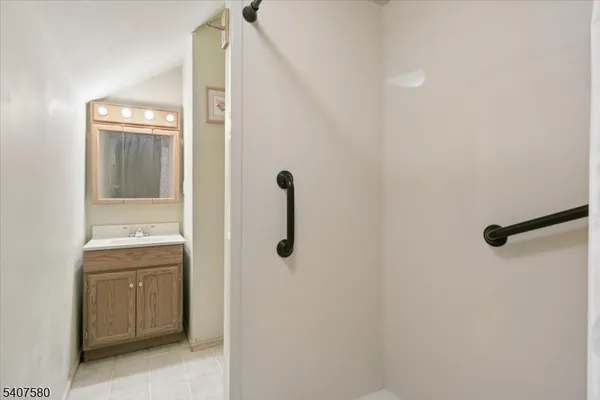 $940,000 | 15 Congress Lane, South River, NJ 08882