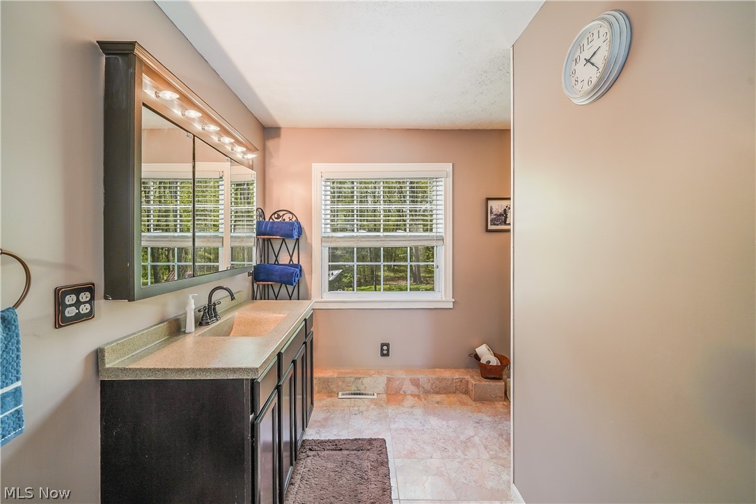 4034 Stow Road Stow, OH 44224 - Photo 24 of 35 Gallery Image 24
