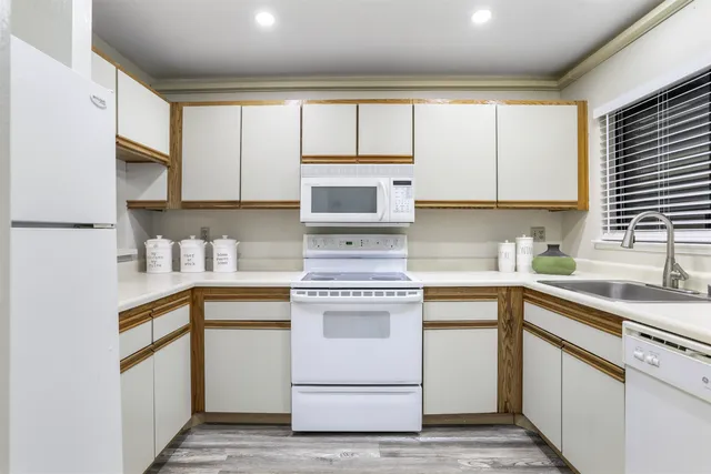 $649,000 | 320 Peninsula Avenue, Unit 107, San Mateo, CA 94401