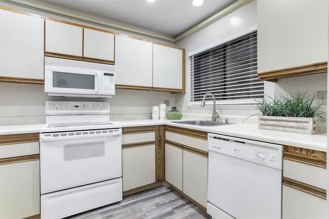 $649,000 | 320 Peninsula Avenue, Unit 107, San Mateo, CA 94401