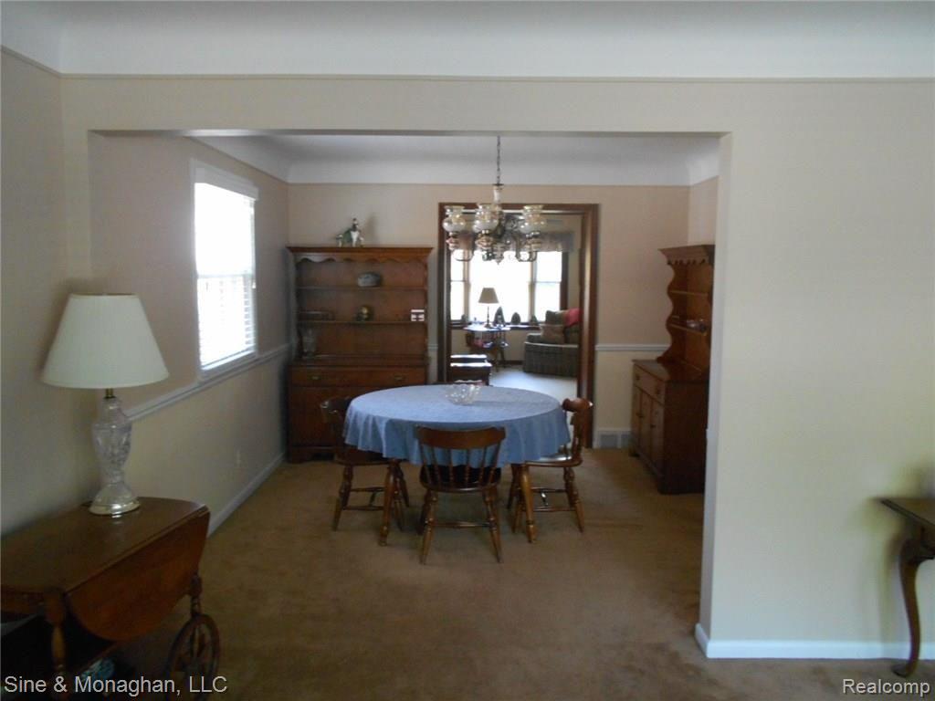 1742 Newcastle Road Grosse Pointe, MI 48236 - Photo 4 of 24 DSCN1271.JPG