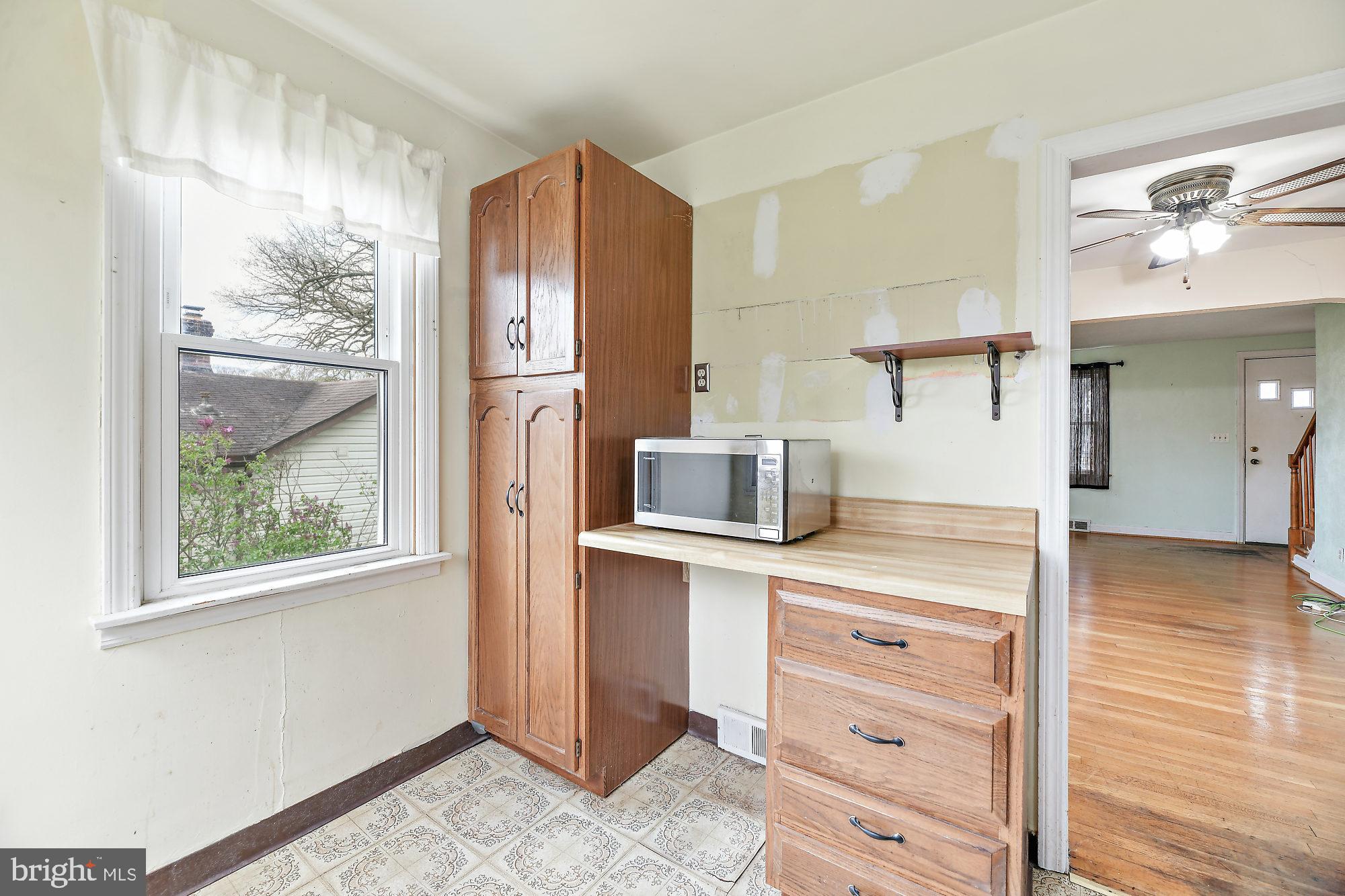 8509 Oakleigh Road Baltimore, MD 21234 - Photo 8 of 28 Gallery Image 8