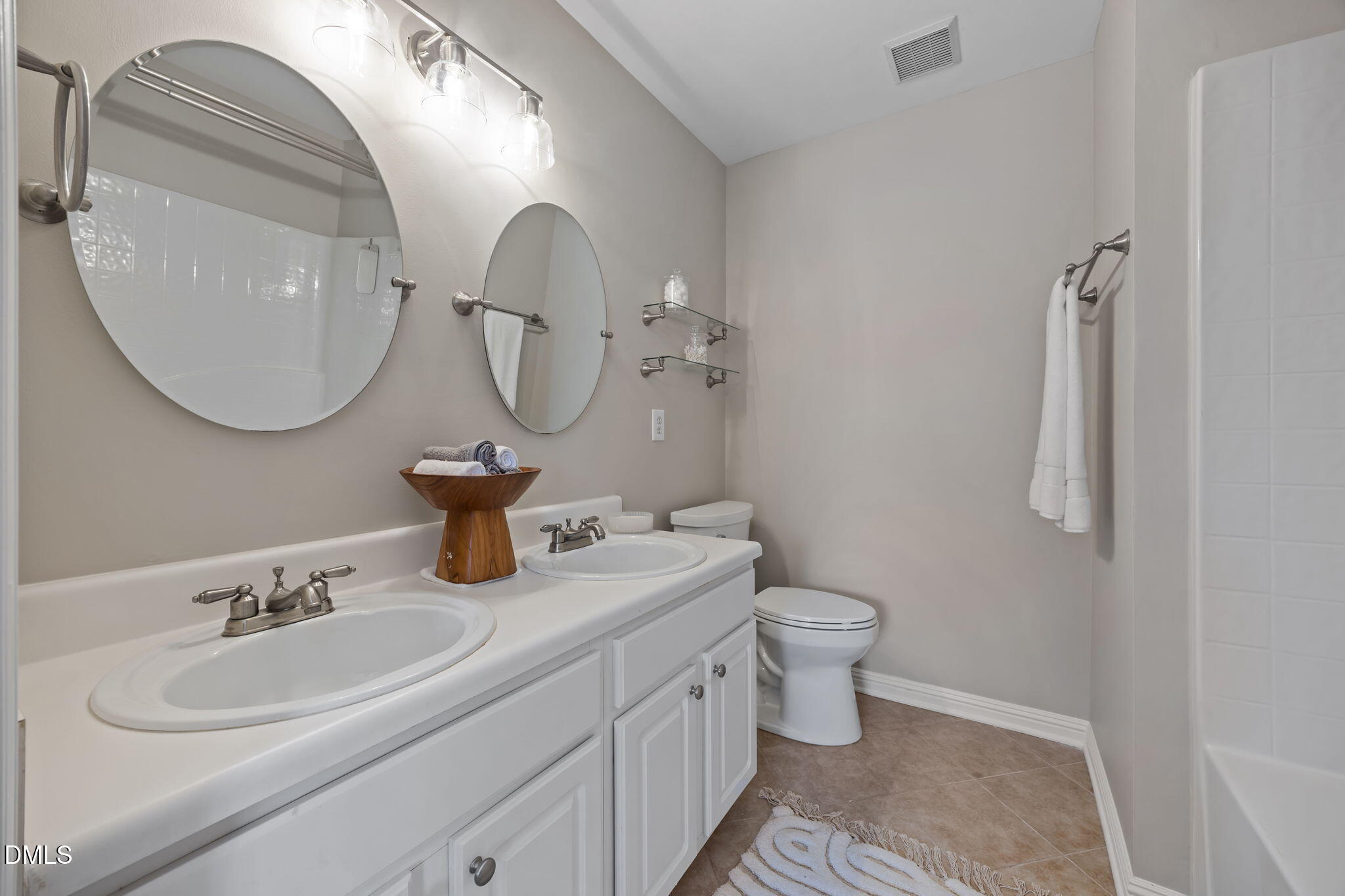 1703 Sorrell Brook Way Raleigh, NC 27609 - Photo 17 of 29 39-web-or-mls-IMG_6255