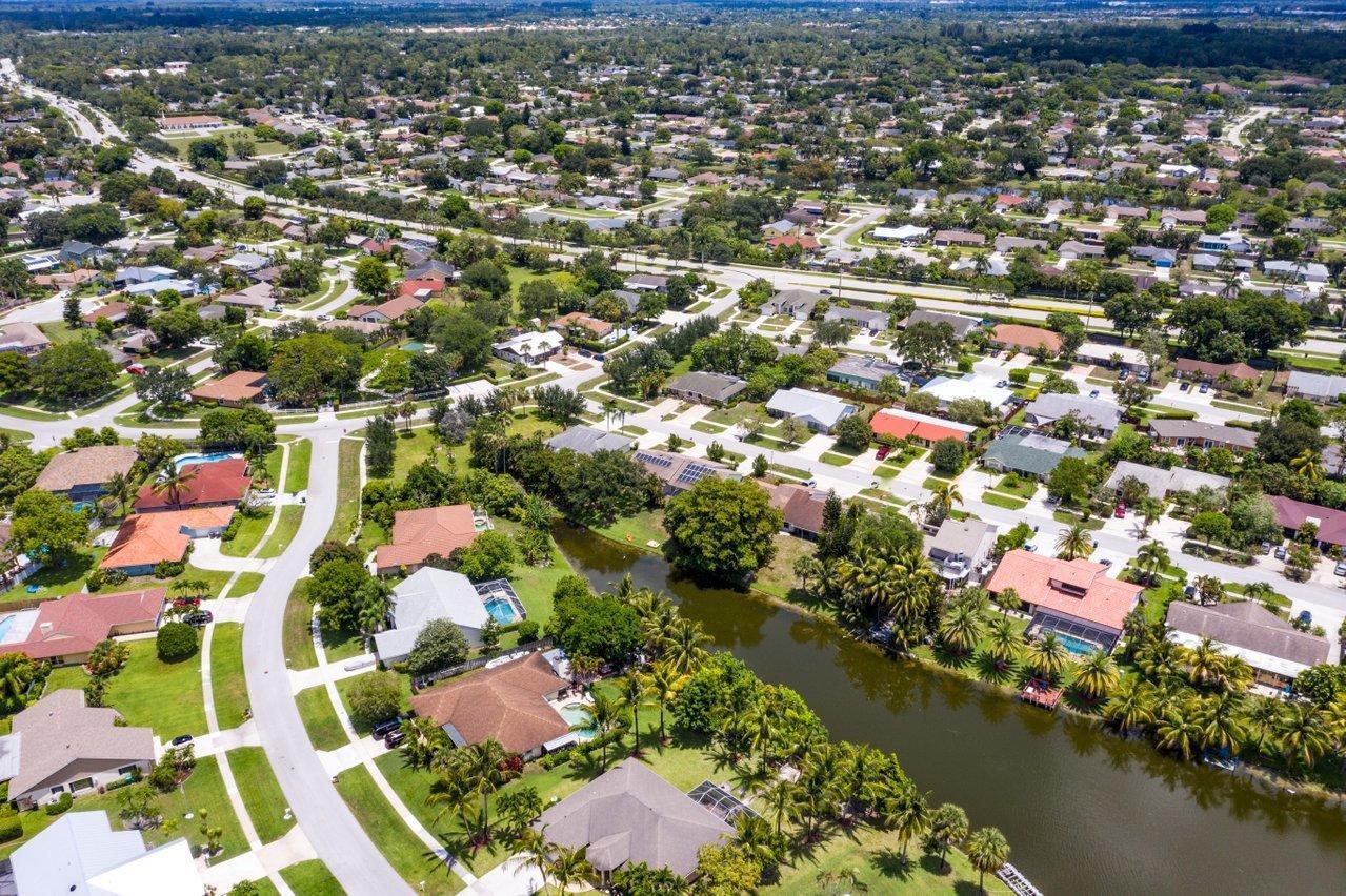 1369 Riverside Circle Wellington, FL 33414 - Photo 45 of 47 043-1369RiversideCircle-Wellington-FL-33