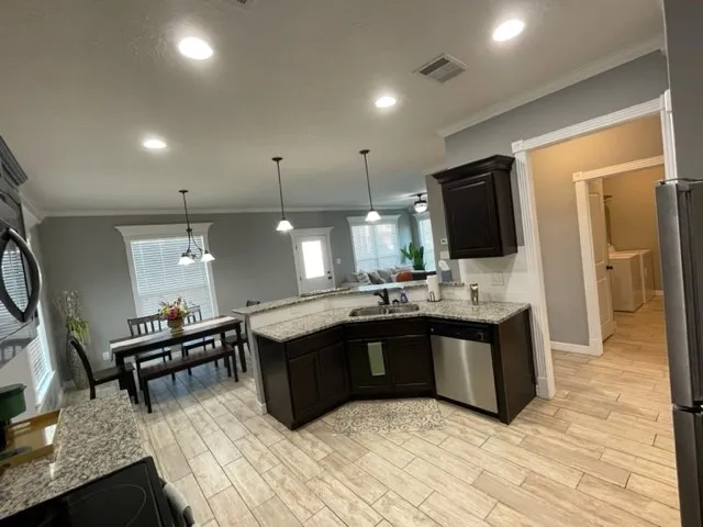 $2,900 | 6959 Halter Loop, College Station, TX 77845