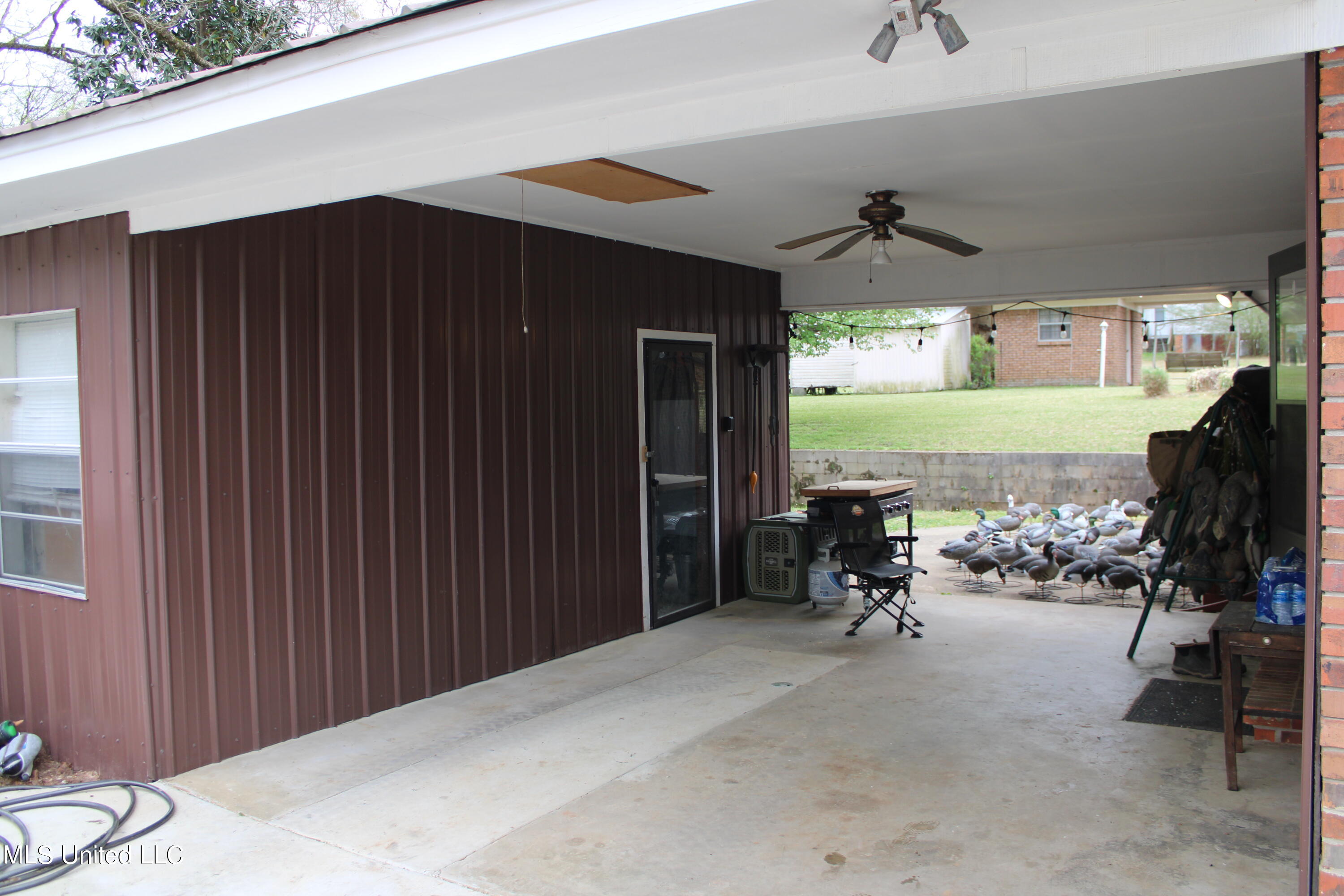 404 St Matthew Street Carthage, MS 39051 - Photo 9 of 27 IMG_2022