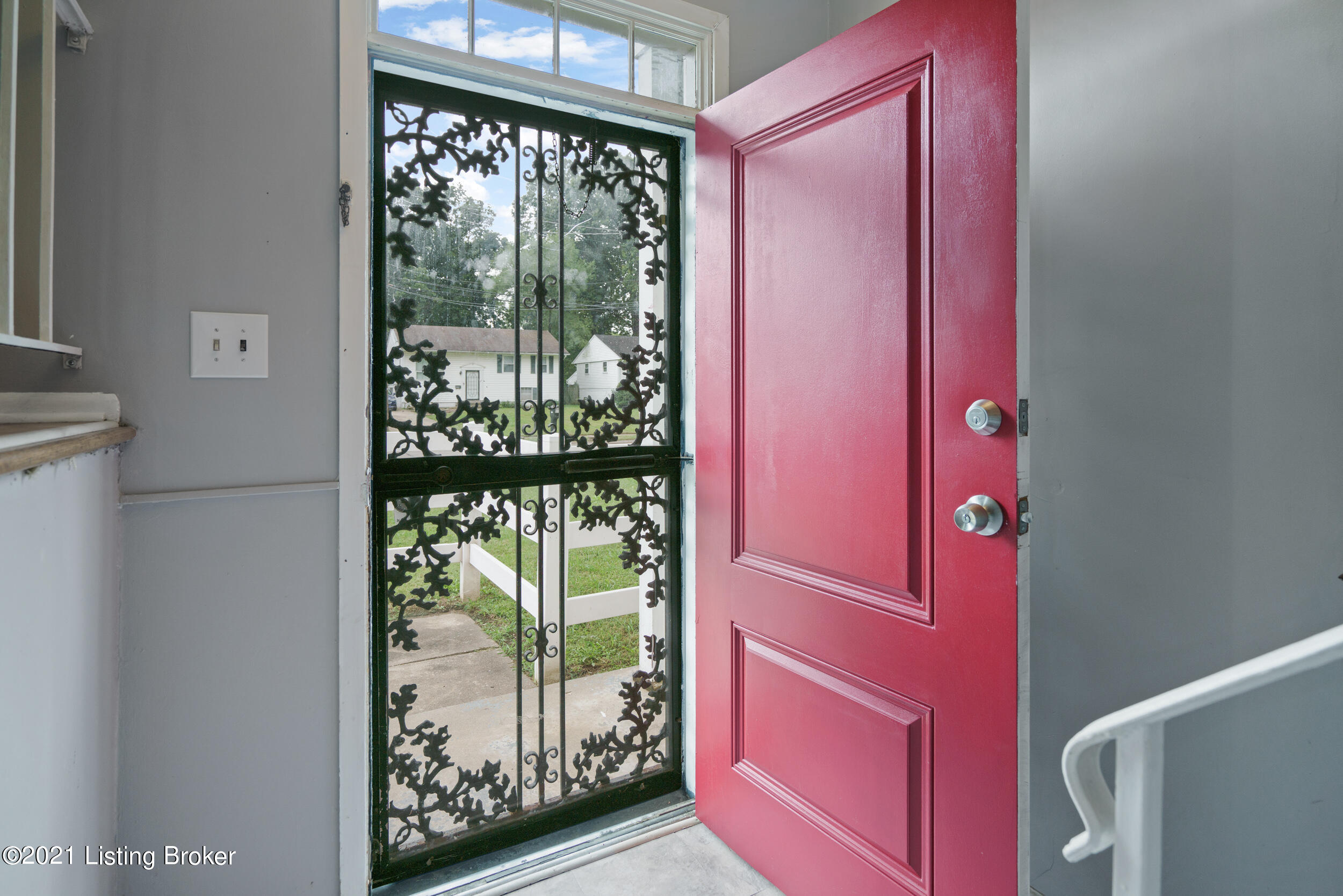 5009 Red Fern Road-12