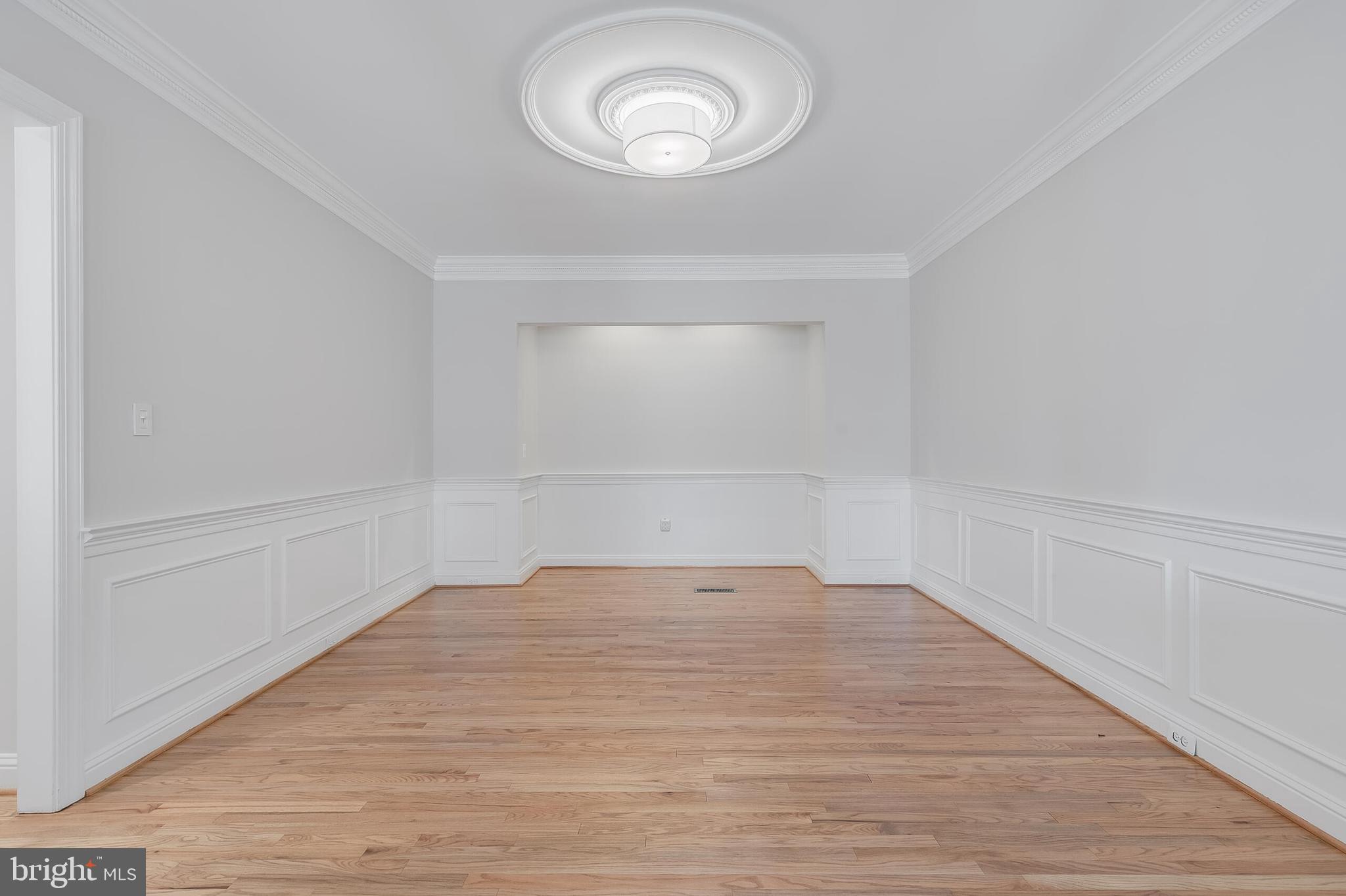 611 Catesby Court Southwest Leesburg, VA 20175 - Photo 28 of 96 a view of a room with wooden floor