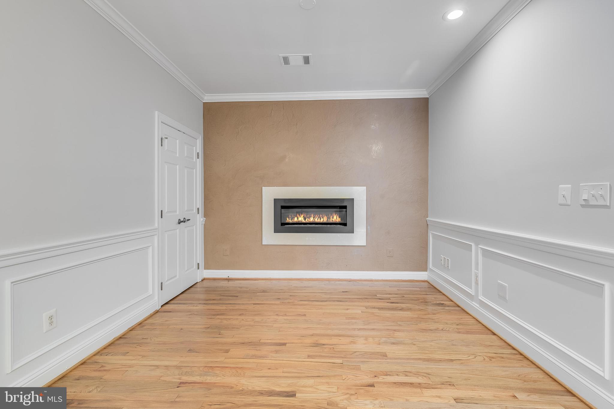 611 Catesby Court Southwest Leesburg, VA 20175 - Photo 45 of 96 2nd level loft area