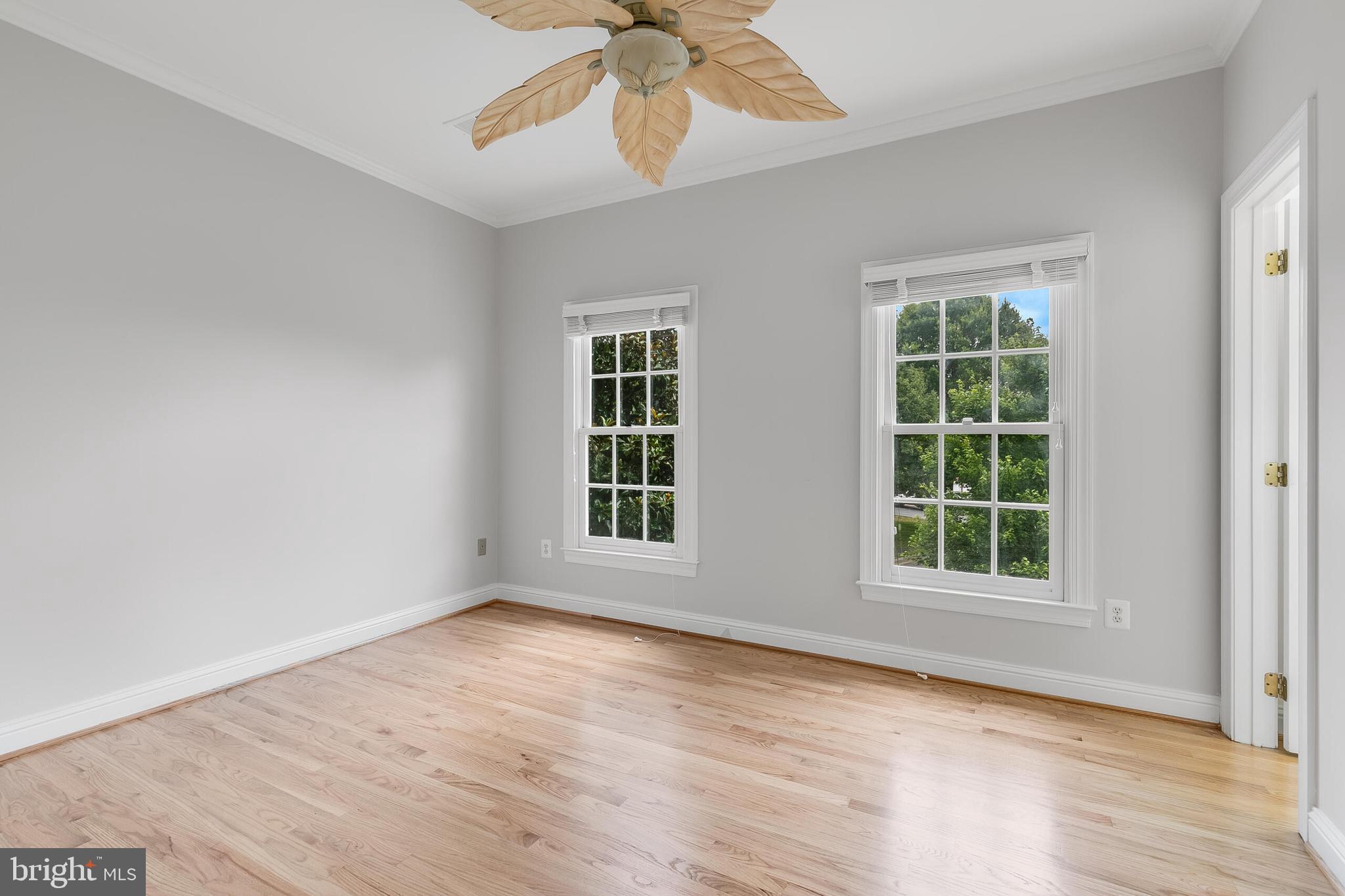 611 Catesby Court Southwest Leesburg, VA 20175 - Photo 50 of 96 2nd level guest room 1