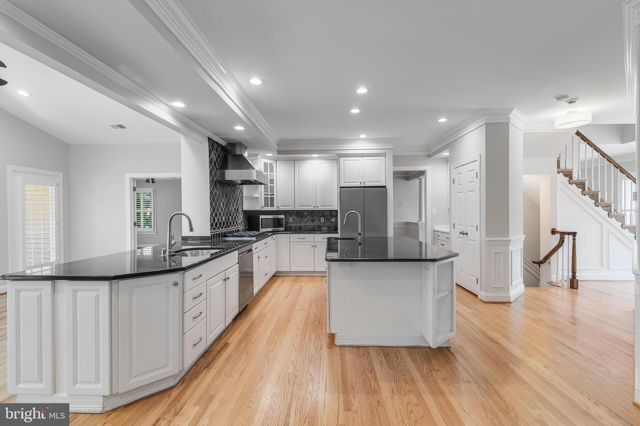 611 Catesby Court Southwest Leesburg, VA 20175 - Photo 5 of 96