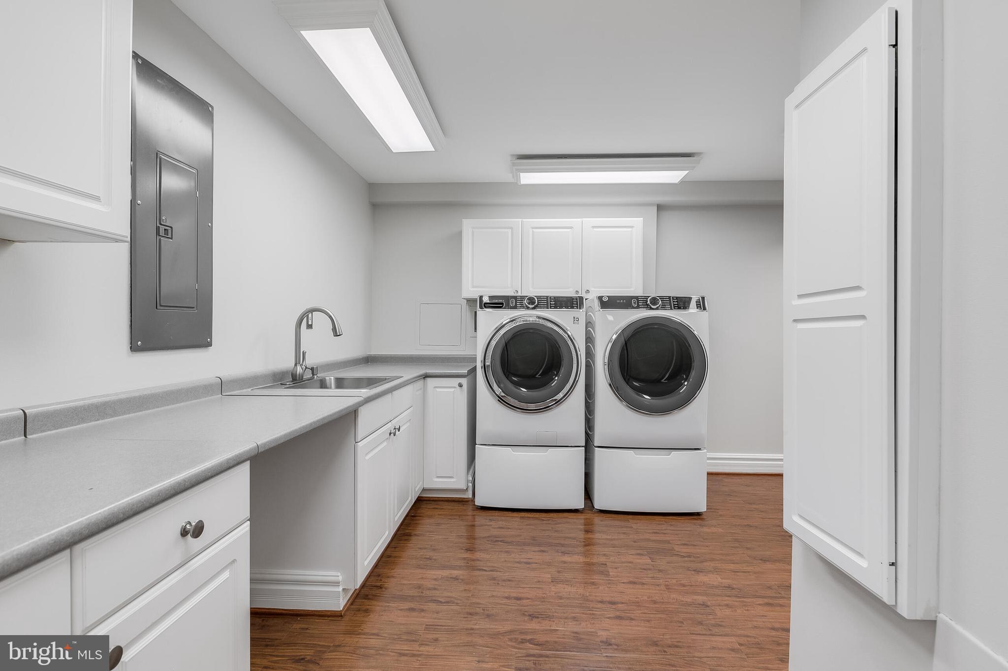 611 Catesby Court Southwest Leesburg, VA 20175 - Photo 81 of 96 Basement laundry