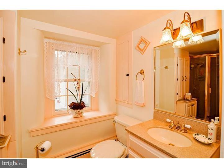 1322 Kulp Road Pottstown, PA 19465 - Photo 16 of 25 Bathroom