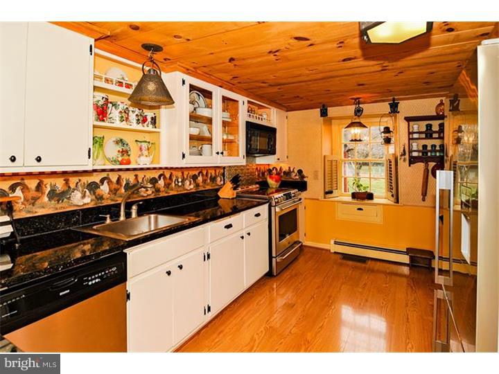 1322 Kulp Road Pottstown, PA 19465 - Photo 8 of 25 Kitchen