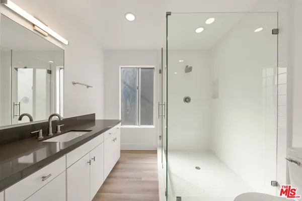 $7,499 | 6821 East Ocean Boulevard, Long Beach, CA 90803