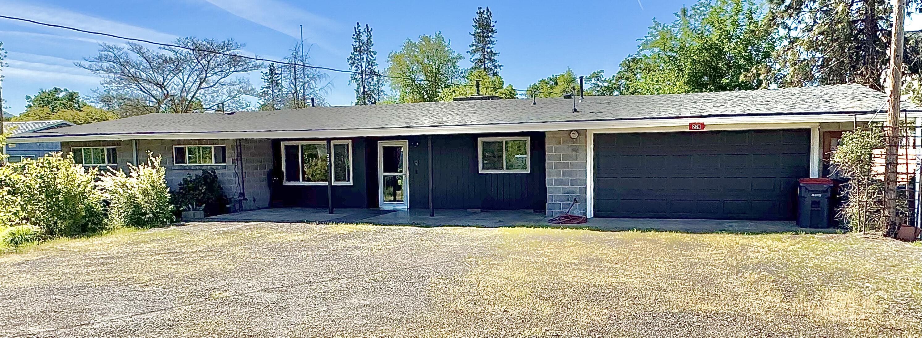 229 Gibbon Road Central Point, OR 97502 - Photo 1 of 25 a view of house with outdoor space and porch