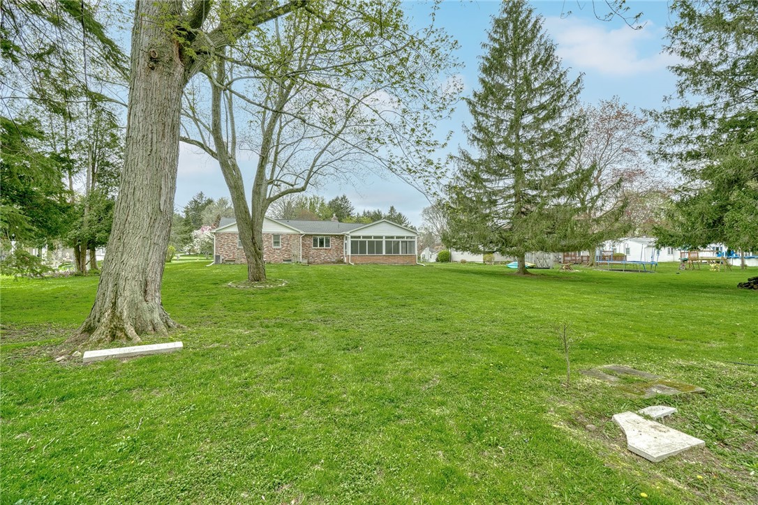 66 Merryhill Drive Rochester, NY 14625 - Photo 6 of 44