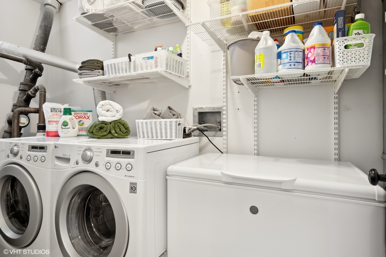 958 North Wood Street, Unit A Chicago, IL 60622 - Photo 17 of 17 a utility room with dryer and washer