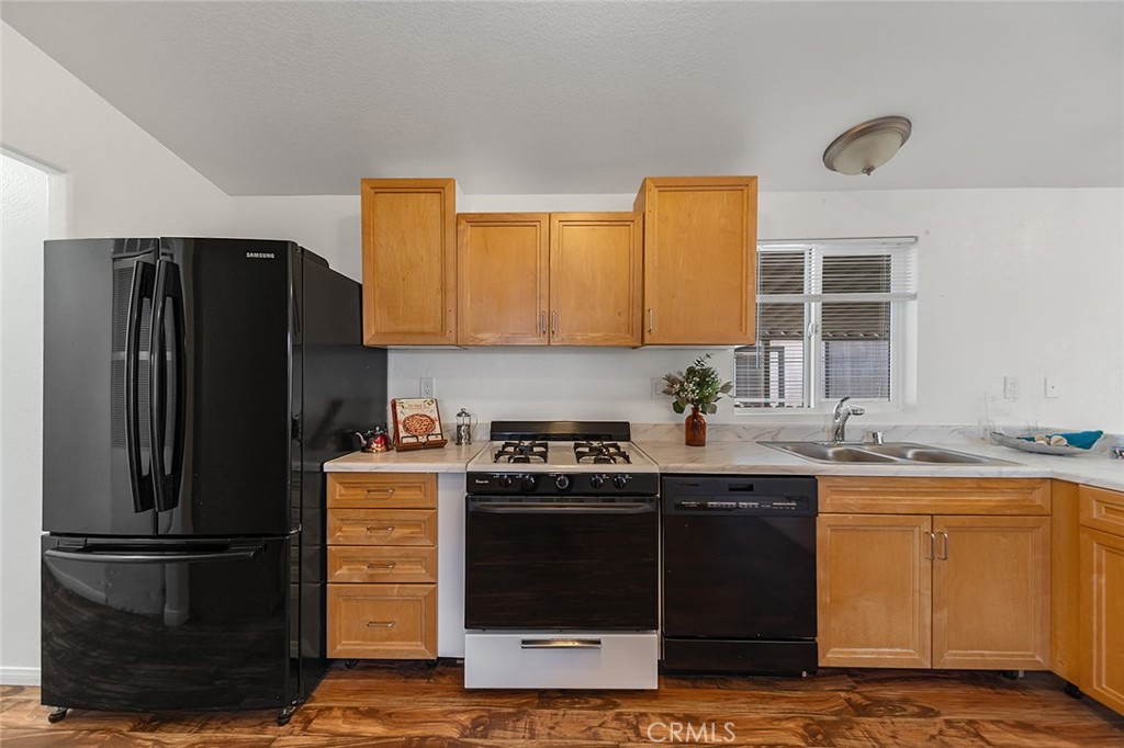 8681 Katella Avenue, Unit 861 Stanton, CA 90680 - Photo 5 of 23