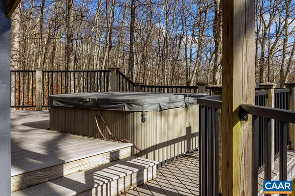 $1,525,000 | 293 White Oak Drive, Roseland, VA 22967