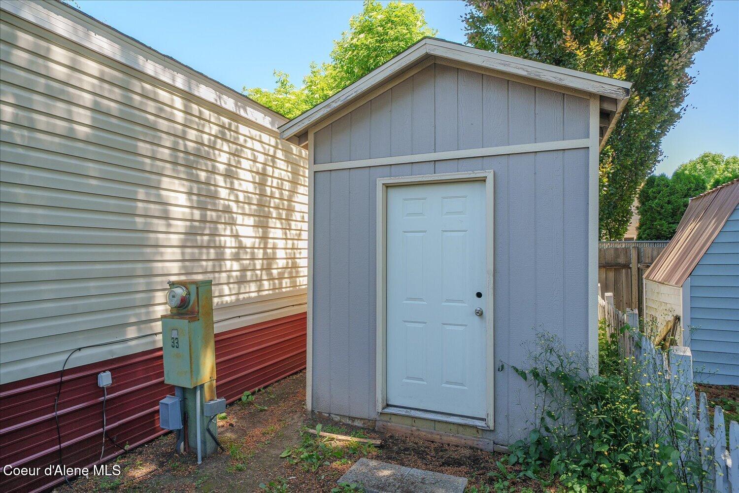 9090 North Runkle Road Hayden, ID 83835 - Photo 11 of 40 Wonder shed for extra storage!
