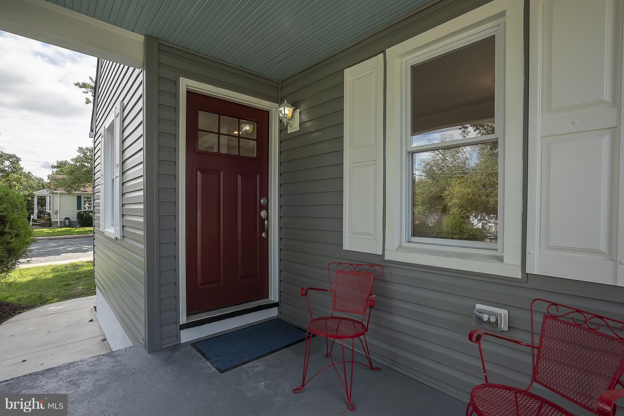 315 Charles Road Linthicum, MD 21090 - Photo 4 of 30 Front Porch to Front Door