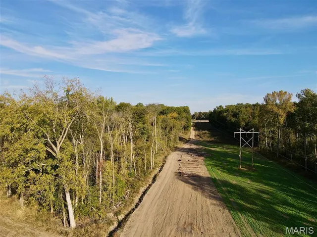 $2,725,000 | 1160 Union Grove Avenue, Greenville, IL 62246