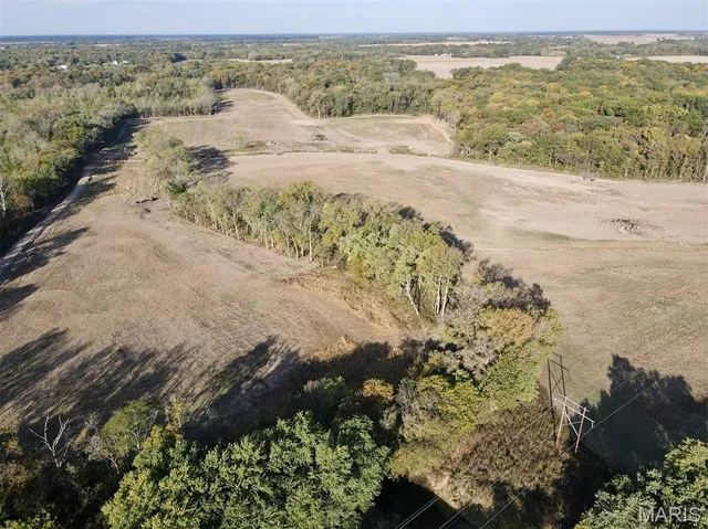 $2,725,000 | 1160 Union Grove Avenue, Greenville, IL 62246