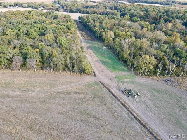 $2,725,000 | 1160 Union Grove Avenue, Greenville, IL 62246