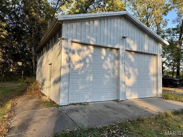 $2,725,000 | 1160 Union Grove Avenue, Greenville, IL 62246