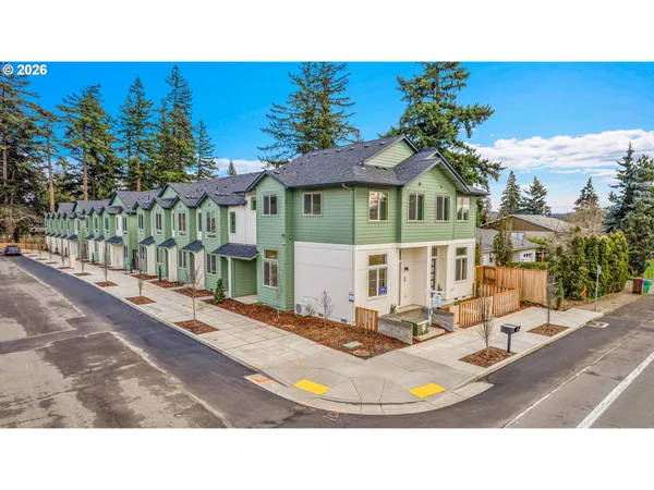 $242,500 | 14852 Northeast Couch Street, Unit 9, Portland, OR 97230