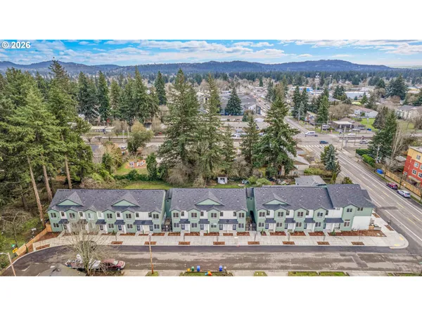 $242,500 | 14852 Northeast Couch Street, Unit 9, Portland, OR 97230