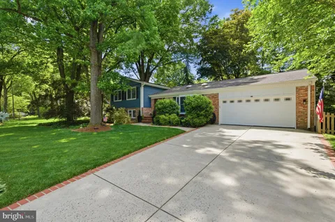 $1,050,000 | 2507 Toron Court, Alexandria, VA 22306