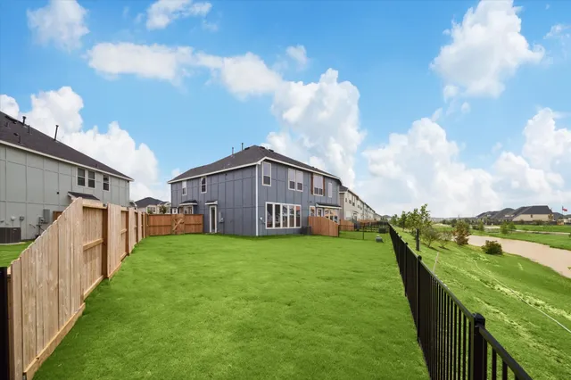 $2,400 | 5518 Amber Brook Lane, Fulshear, TX 77441