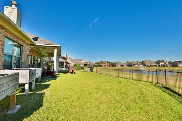 $2,500 | 23310 Parkway Lakes Lane, Richmond, TX 77407
