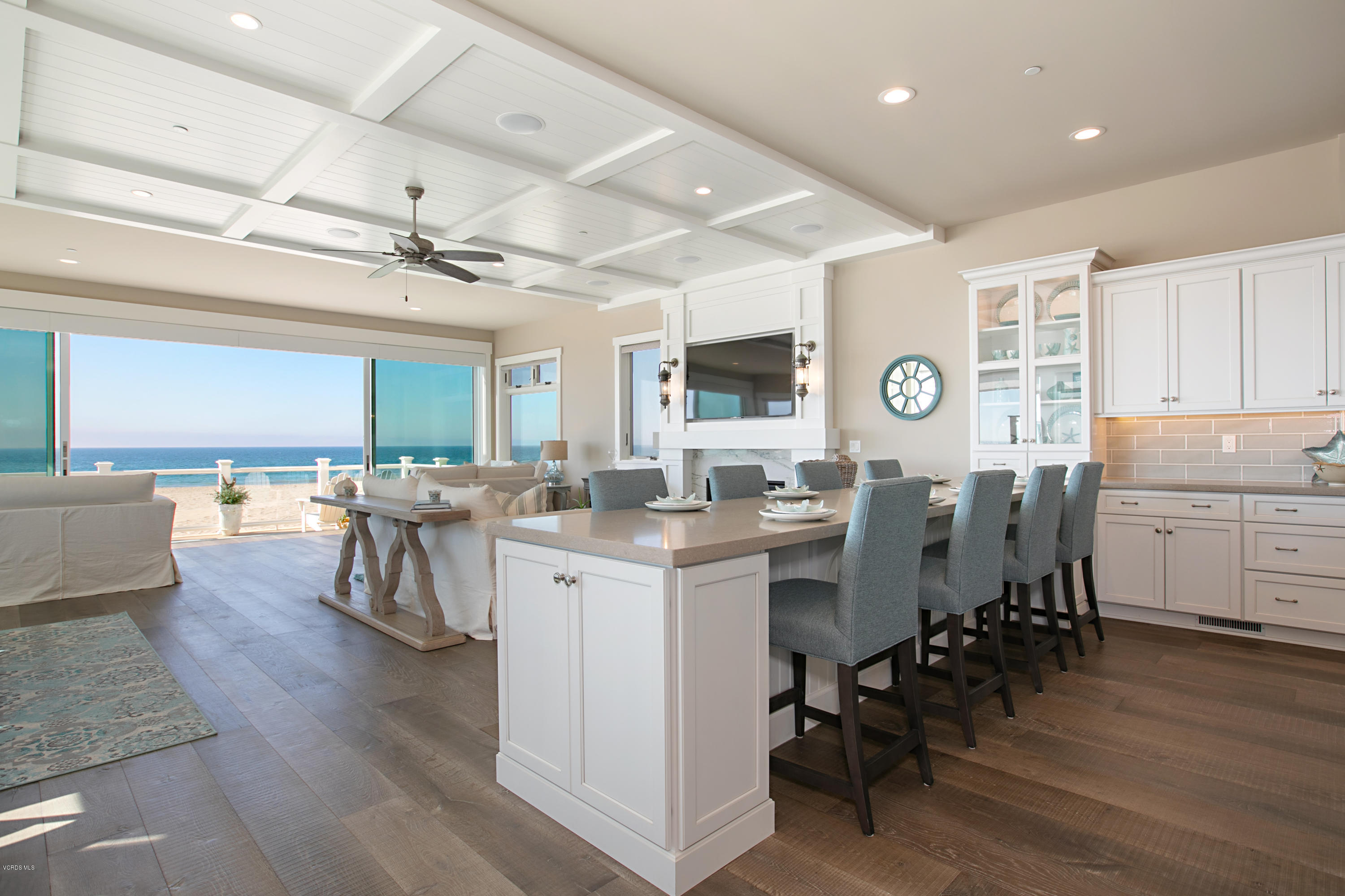 935 Mandalay Beach Road Oxnard, CA 93035 - Photo 11 of 67 Kitchen