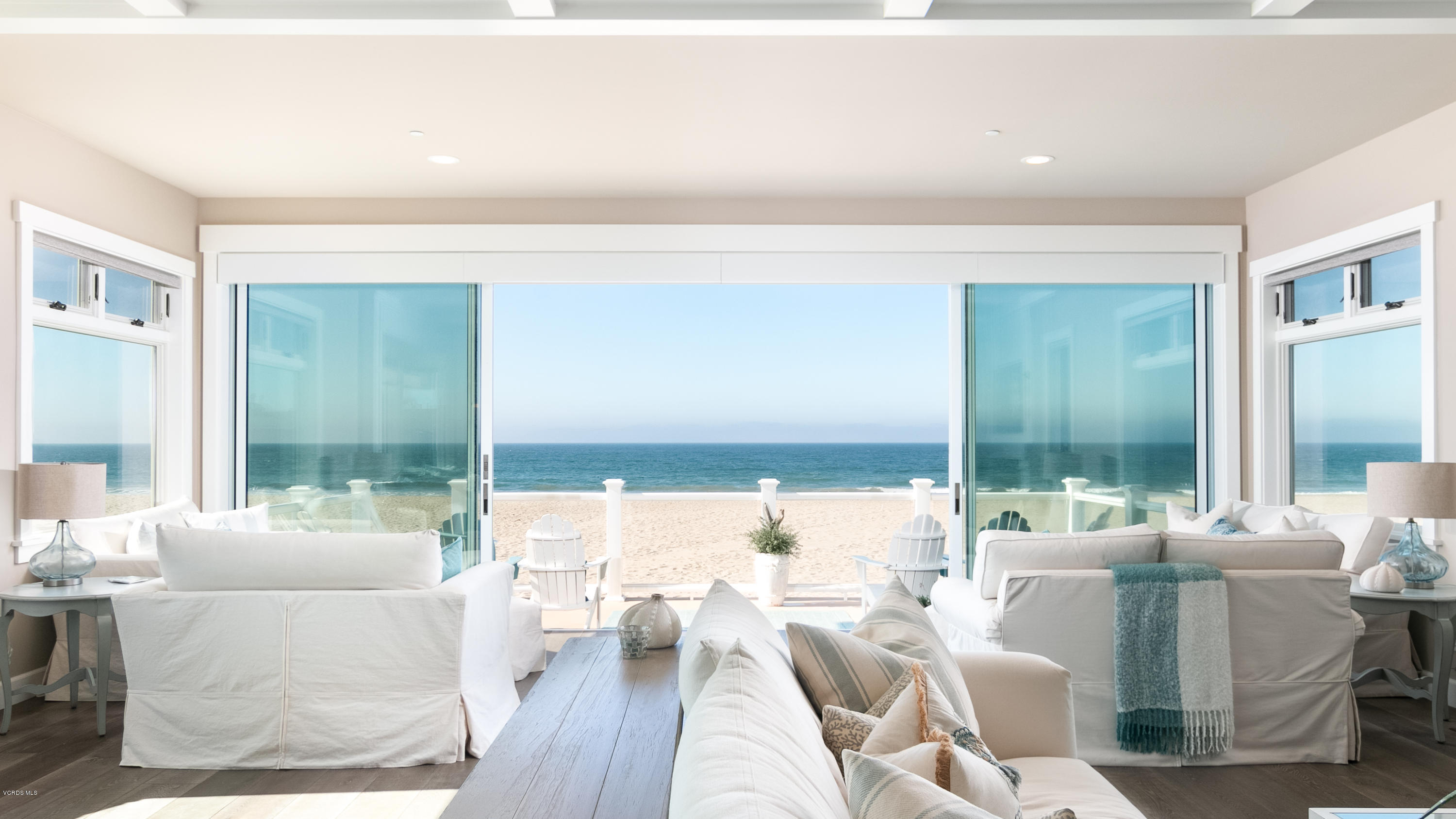 935 Mandalay Beach Road Oxnard, CA 93035 - Photo 22 of 67 Great Room