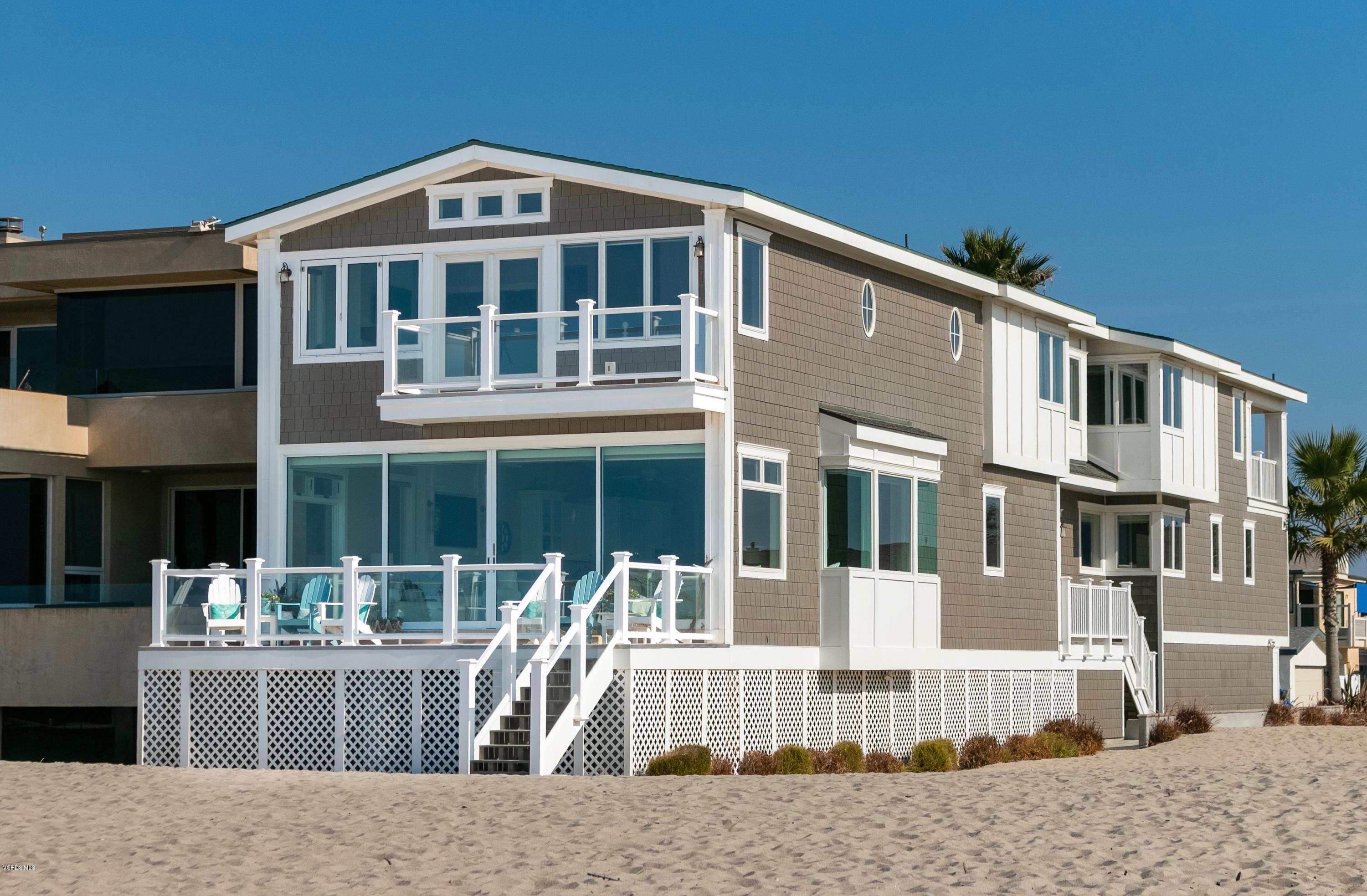 935 Mandalay Beach Road Oxnard, CA 93035 - Photo 6 of 67 a front view of a house with a yard