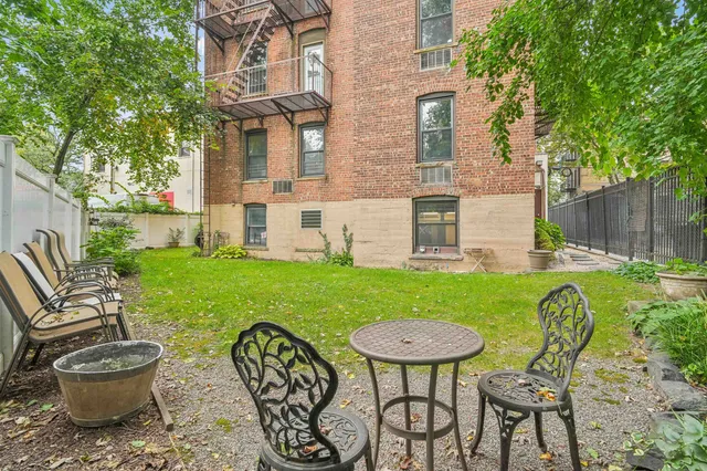 $2,000 | 11 Cuneo Place, Unit 4A, Jersey City, NJ 07307