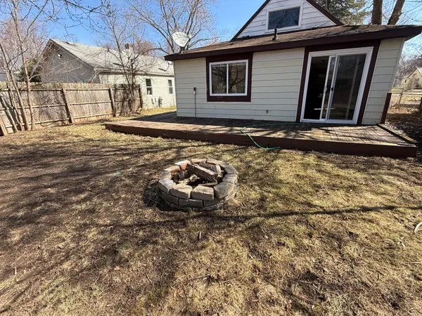 $2,000 | 633 Bagley Avenue, Ypsilanti, MI 48198