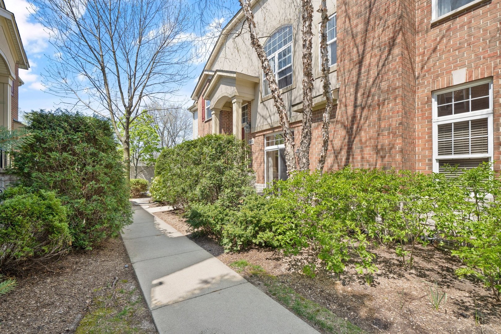 540 South Commons Court Deerfield, IL 60015 - Photo 2 of 17