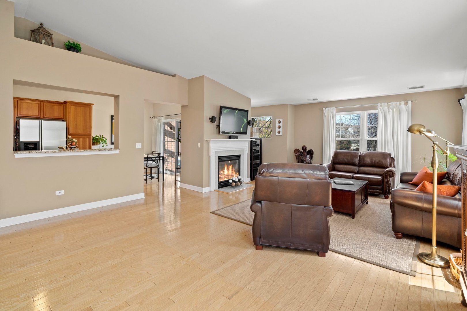 540 South Commons Court Deerfield, IL 60015 - Photo 5 of 17