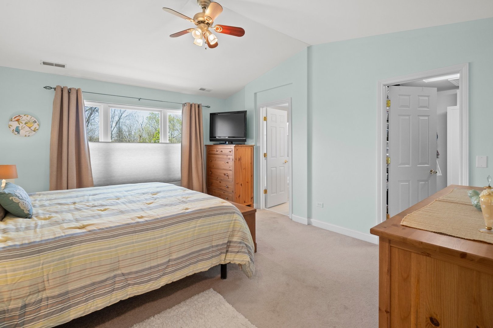 540 South Commons Court Deerfield, IL 60015 - Photo 9 of 17