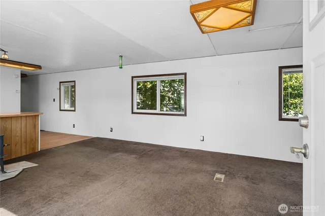 $64,990 | 7031 Northeast 175th Street, Unit 5, Kenmore, WA 98028